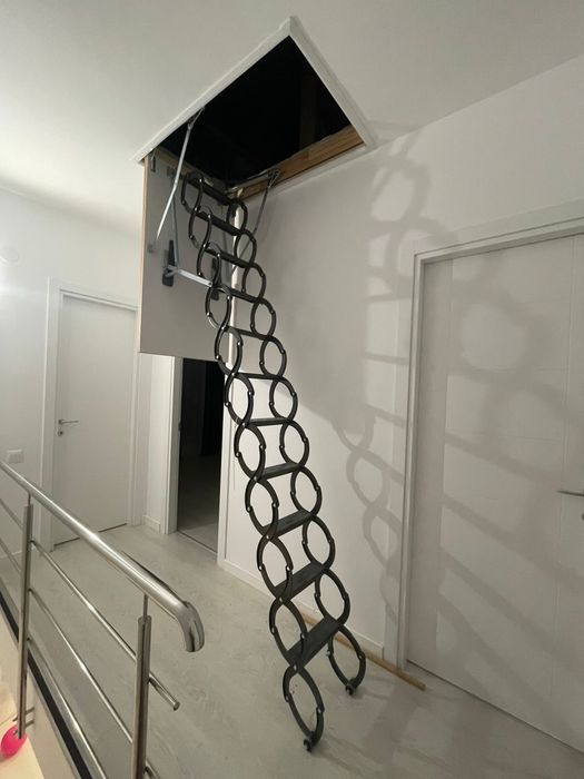 Scara pod/mansarda