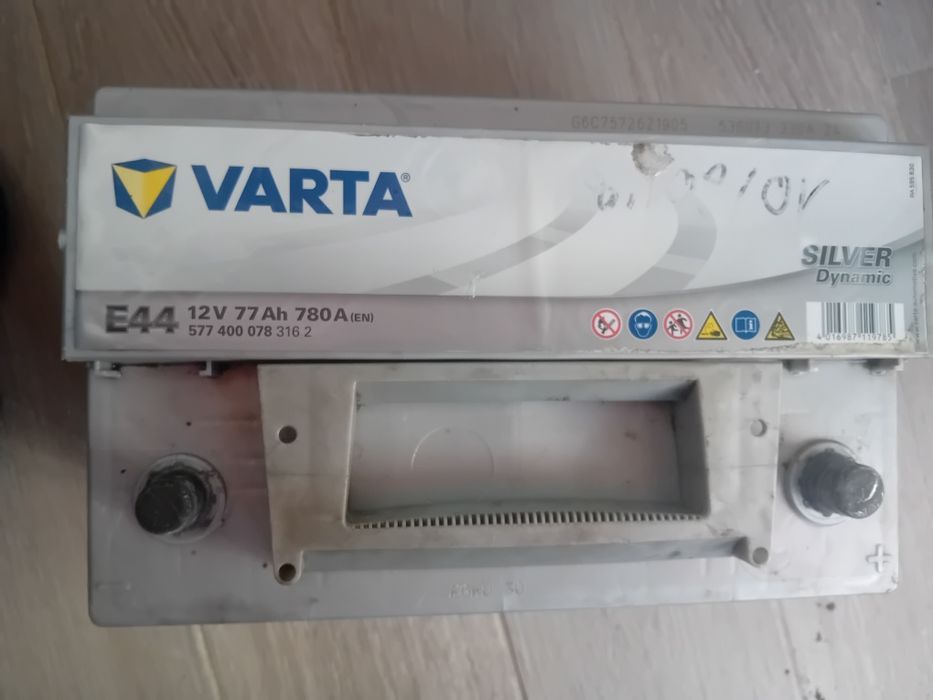 De vanzare are 77 ah