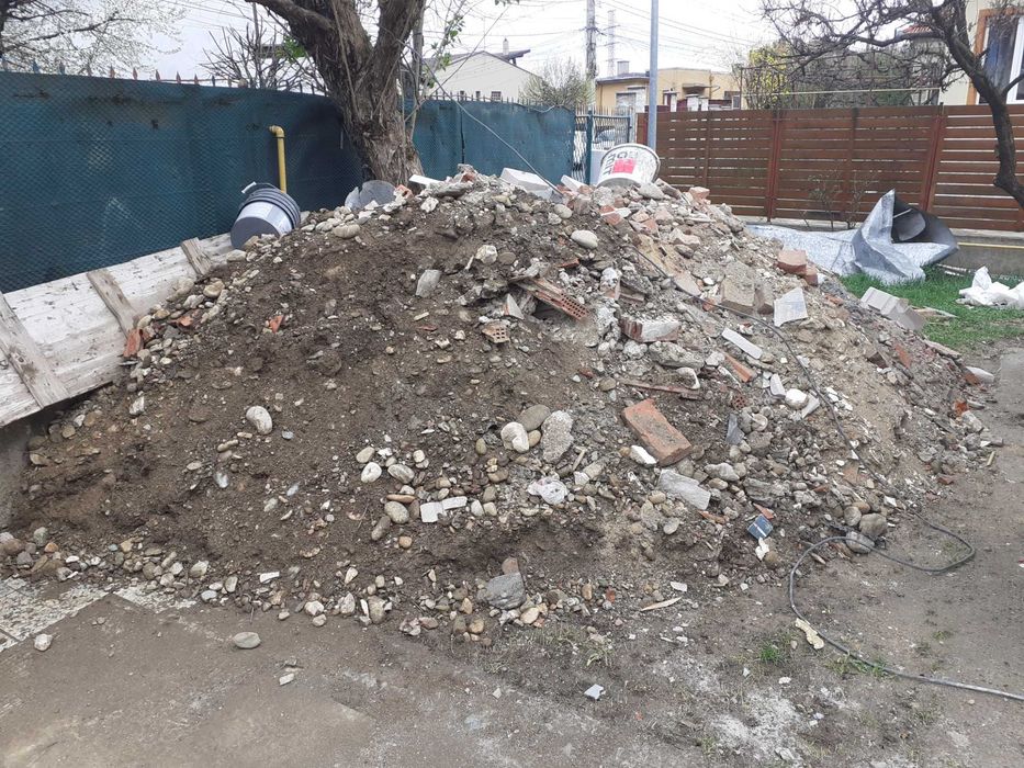 Donez pamant de umplutura