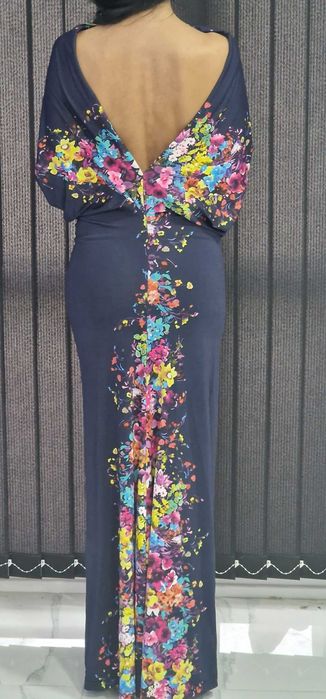 Официални дълги рокли за повод