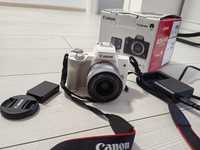 Canon EOS M50 Mirrorless Kit