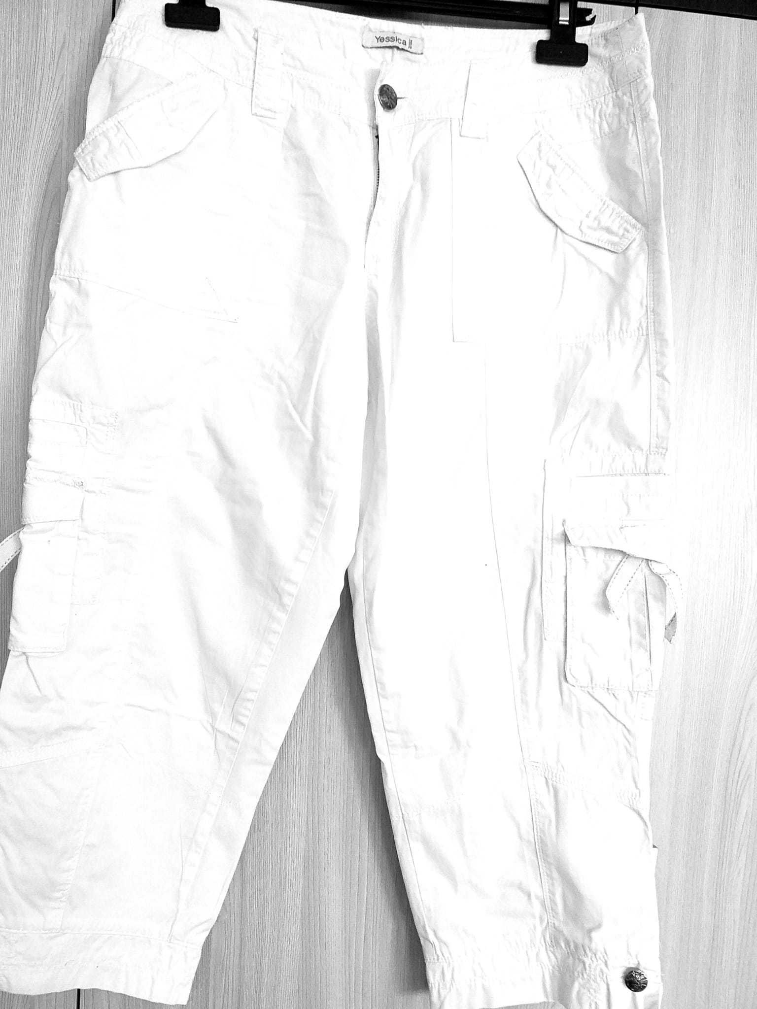 Pantaloni blugi  si albi de vara