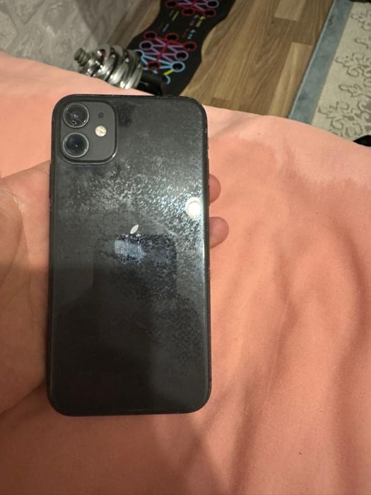 Продам айфон 11 в хорошем состояние