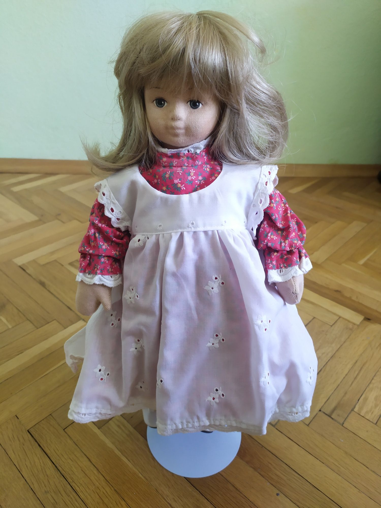 Ретро кукла за декорация