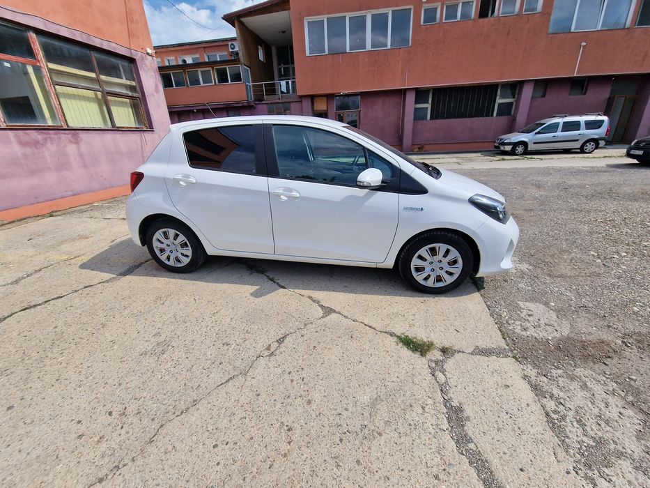 Vand Toyota Yaris hybrid