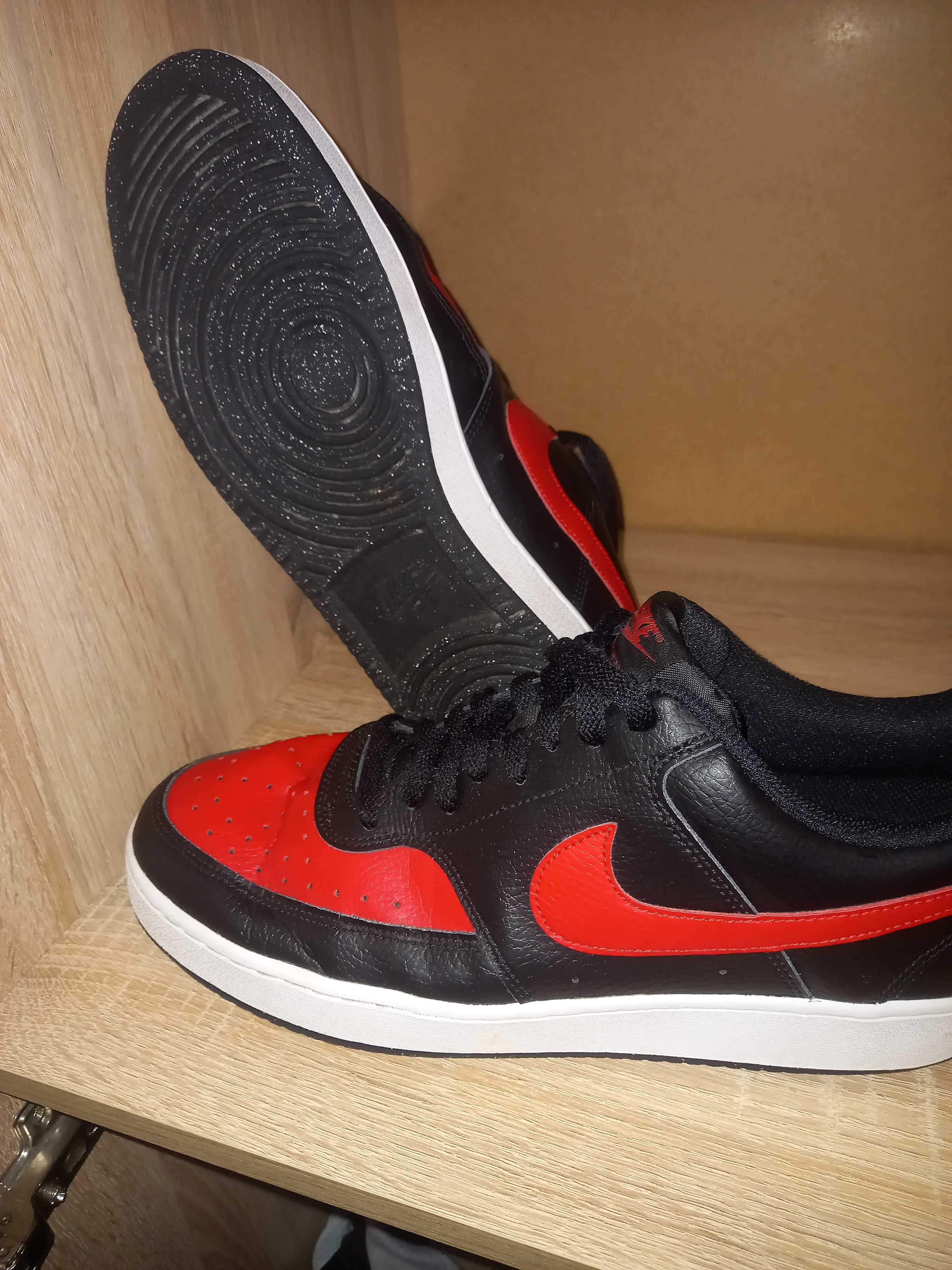 Продавам : Nike Court Vision