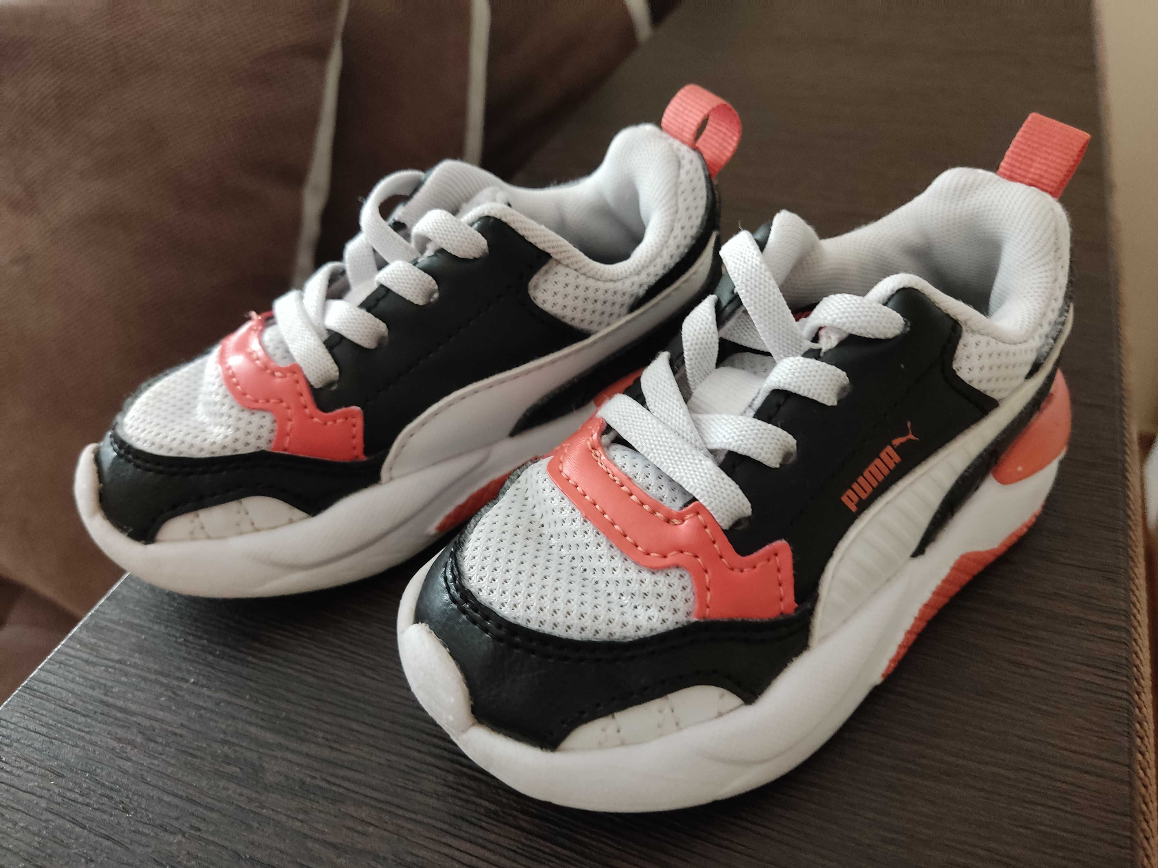 Маратонки за момиченце Puma