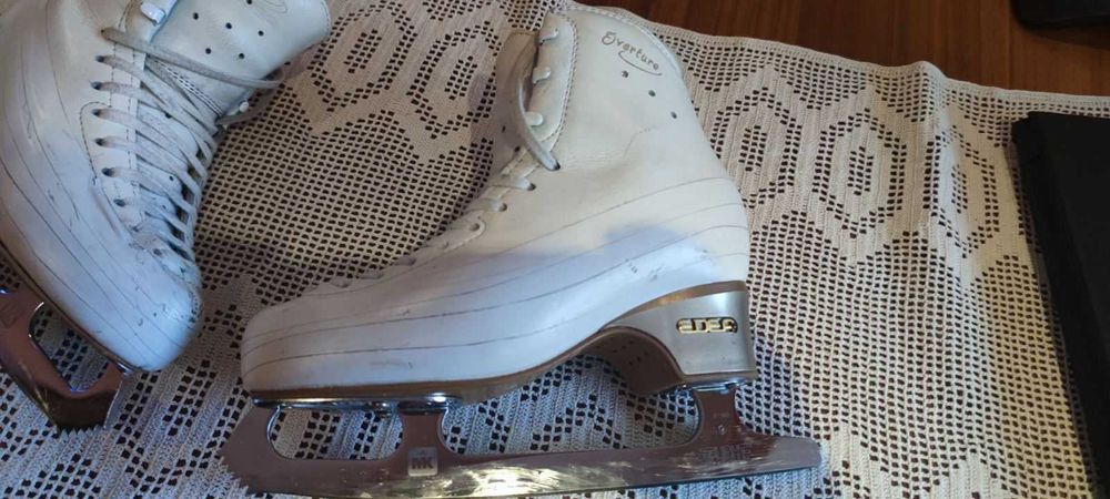 Кънки за фигурно пързаляне Edea overture 240