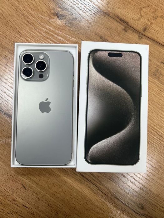 Продаю iphone 15 pro max  256 памяти серого цвета в идельном состянии