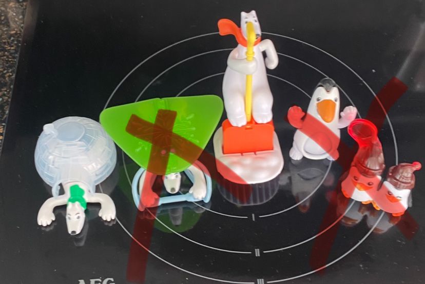 Играчки киндер изненада Kinder surprise мече кукла
