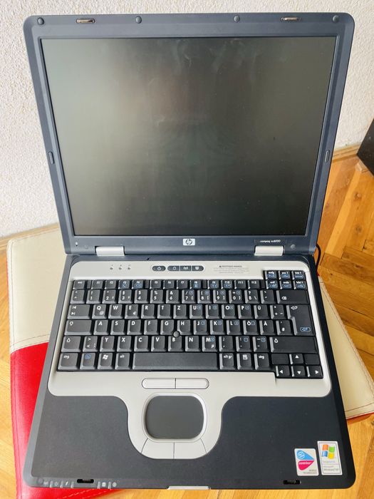 Laptop HP si  ASUS(Lamborghini)