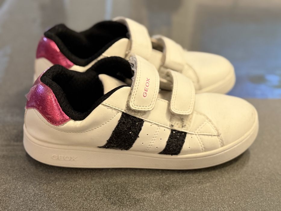 Adidasi/ tenesi Geox cu scai marimea 33