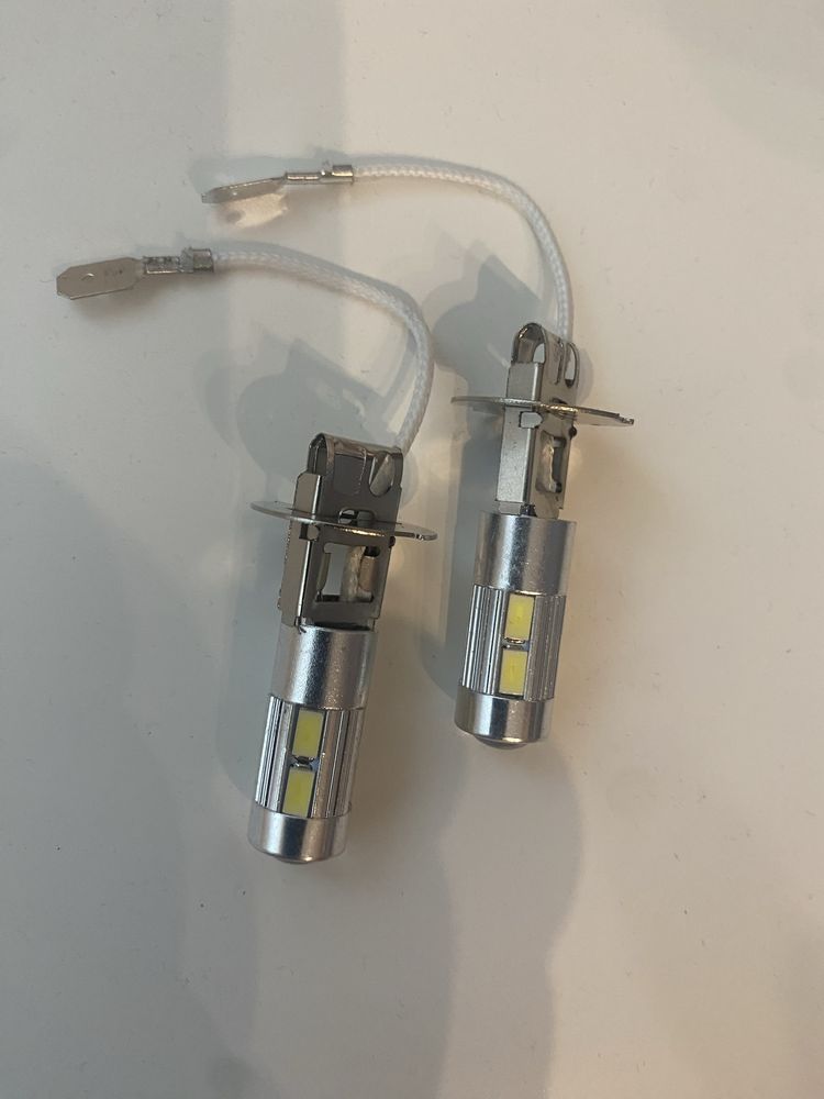 Becuri LED pentru proiectoare