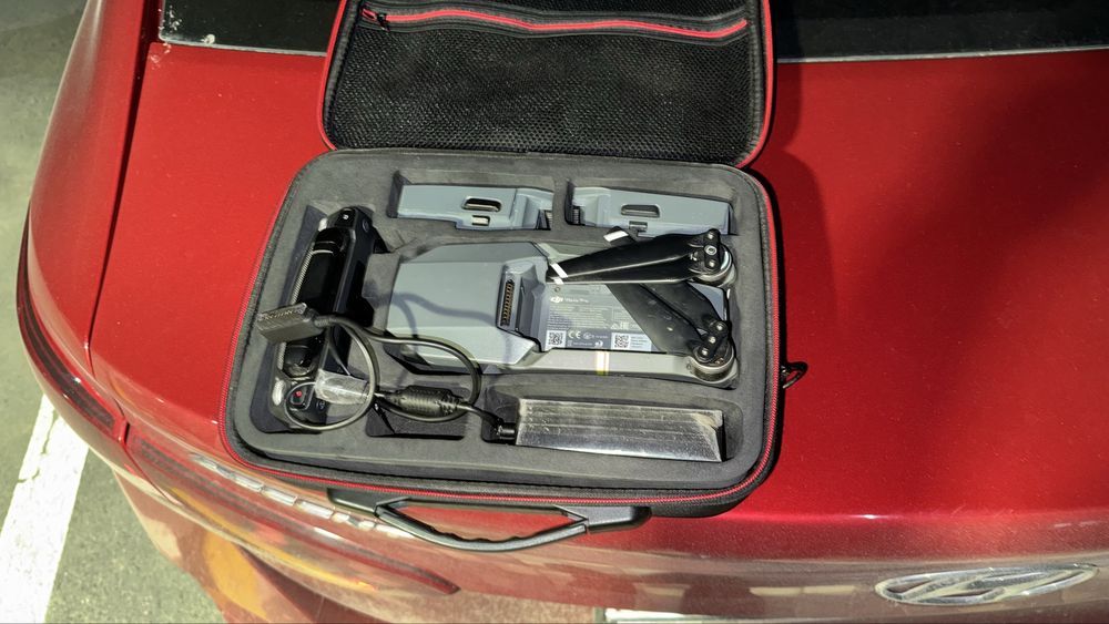 Продам дрон/квадрокоптер mavic pro