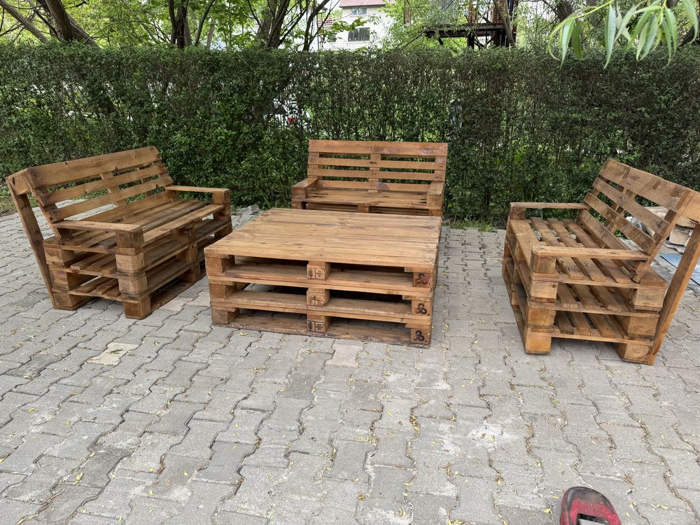 Камплект, пейки и маси от палети