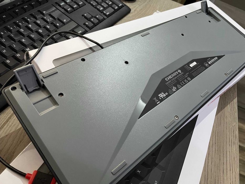 Клавиатура Cherry Stream (немски Layout) НОВА, НЕОТВАРЯНА