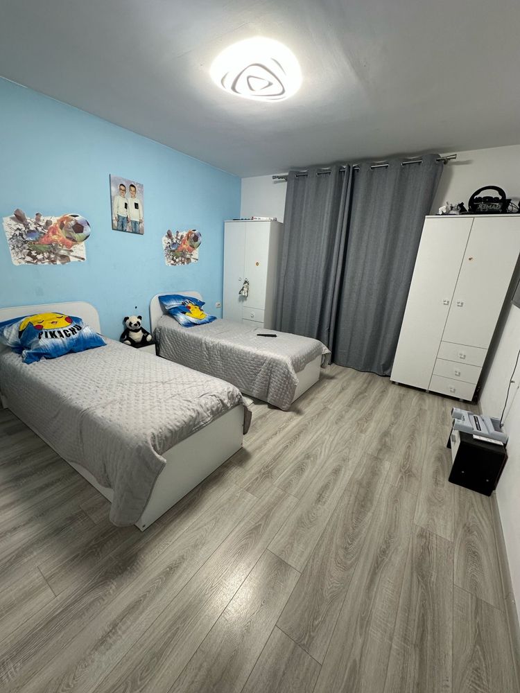 Vand apartament 4 dormitoare!