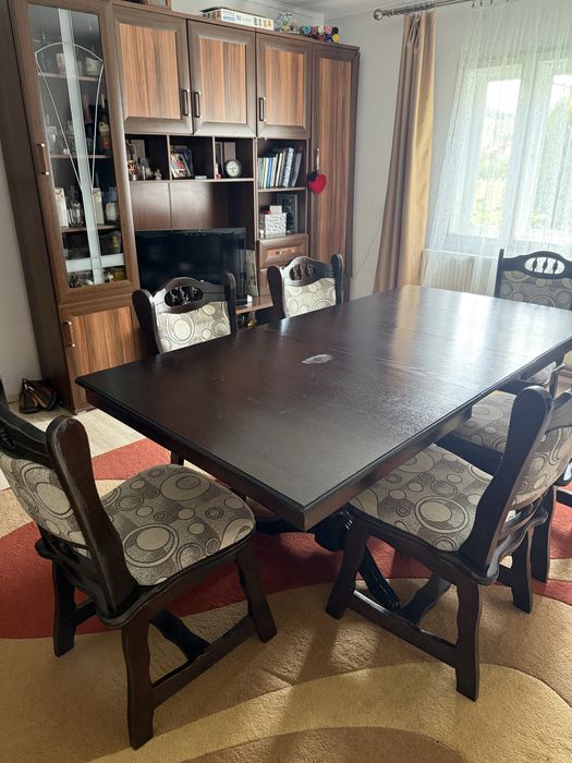 Vand masa lemn masiv + 6 scaune si mobilier living