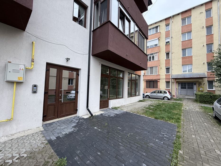 Spatiu Comercial