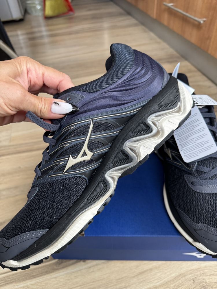 Чисто нови оригинални маратонки Mizuno Wave Paradox 5! 44,46 н