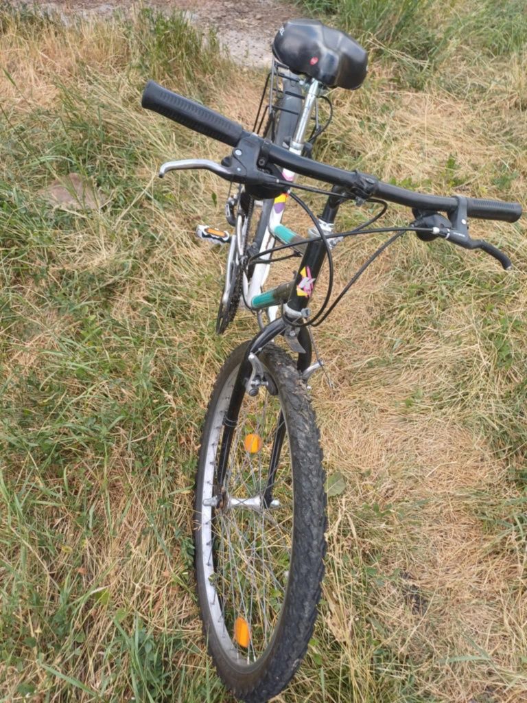 Bicicletă cu roti de 26