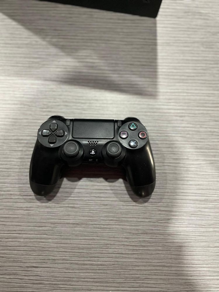 Playstation 4 Pro 1TB