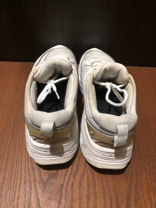 Кроссовки Nike утеплённые 43 р. оригинал как рабочий вариант.