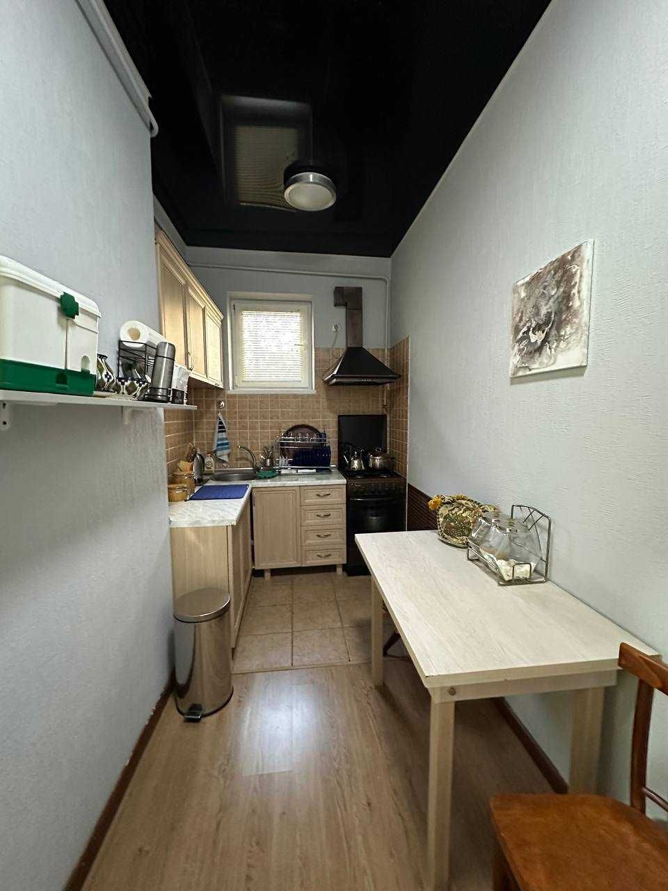 продается спец-план, Чехова ор-р гостиница Россия, 2/2/3 55м2, евро