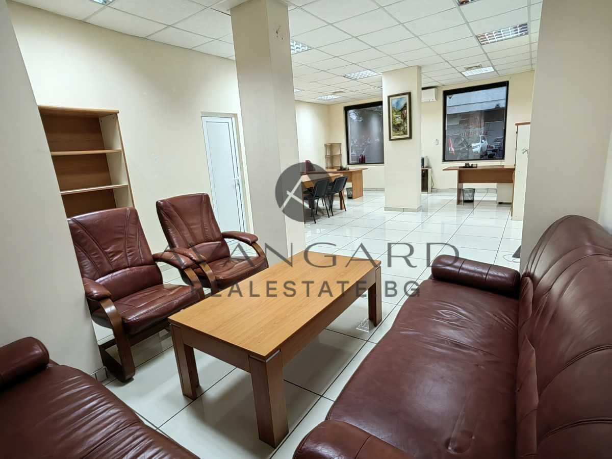 Дава се под наем Офис в Пловдив, Кършияка - 60 кв.м за 435 € - Снимка #3