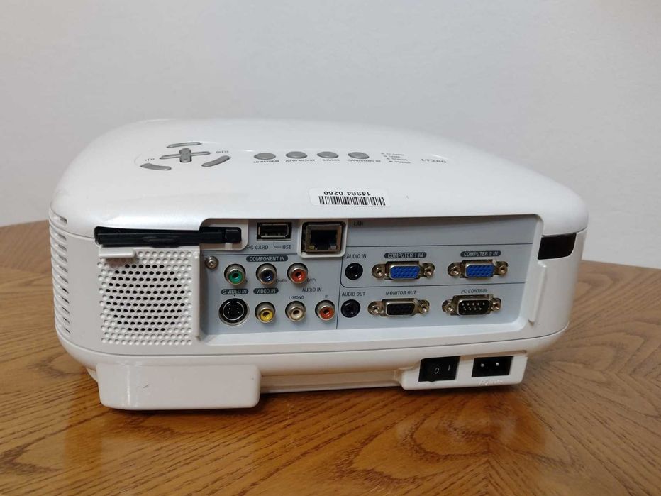 Videoproiector Nec LT 280, super avantajos, bonus suport tavan