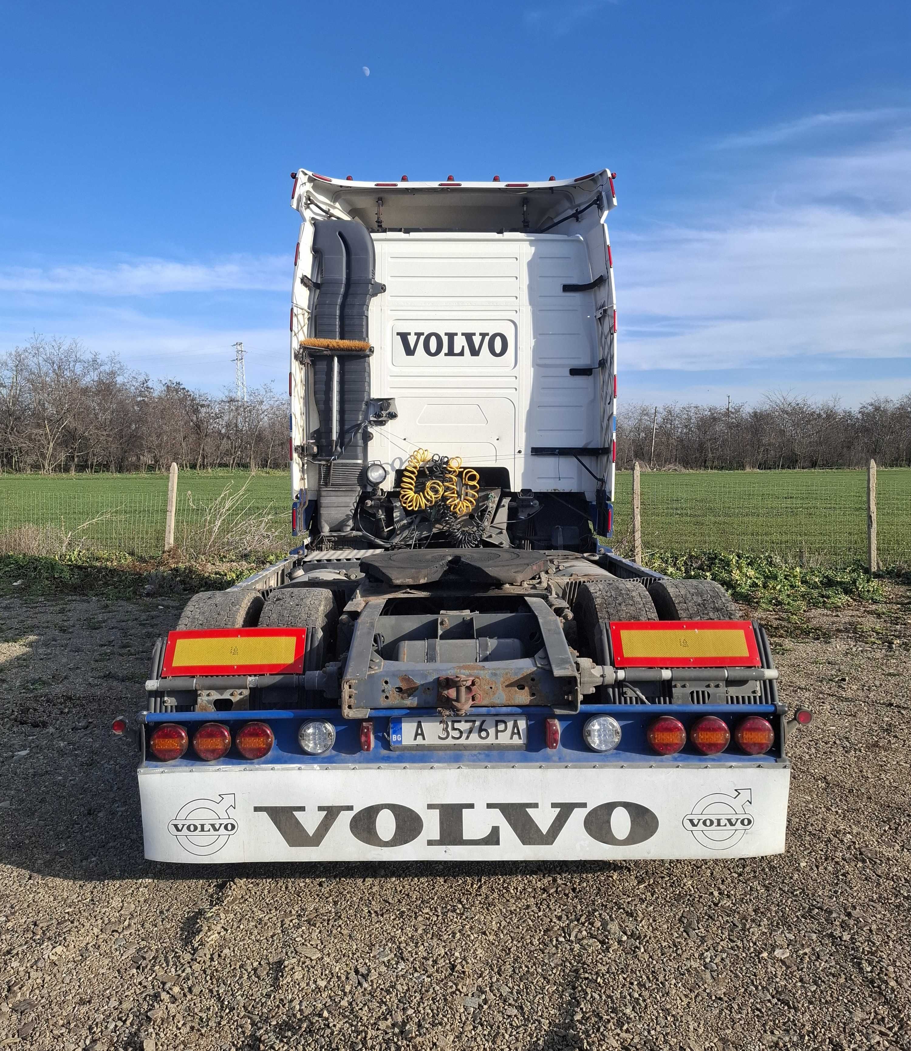 Продавам камион Volvo FH12
