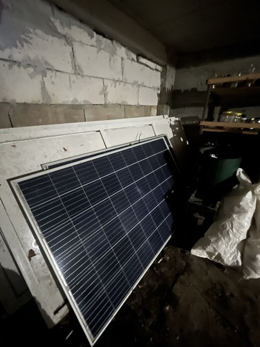 Doua baterii Ultracell si cu doua panouri solare + invertor