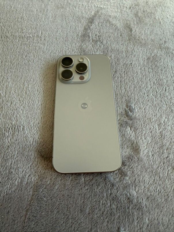 Iphone 15 pro 128 gb