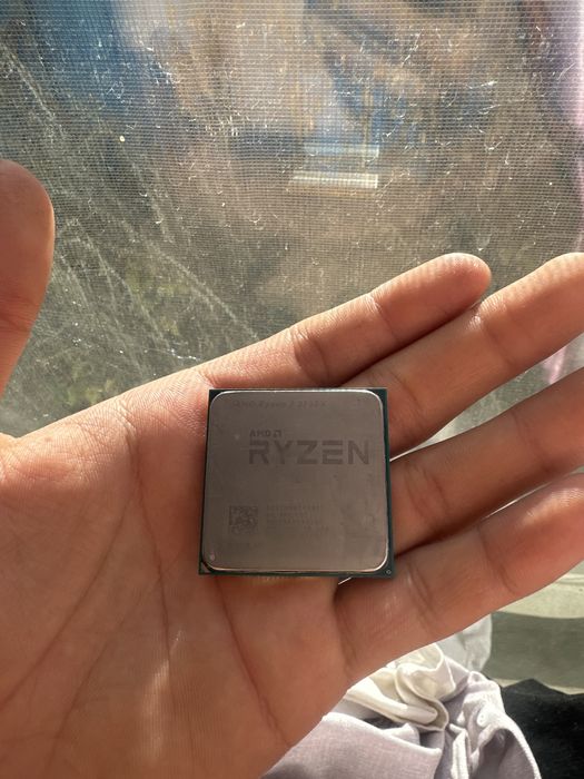 Продам процессор ryzen 7 2700x