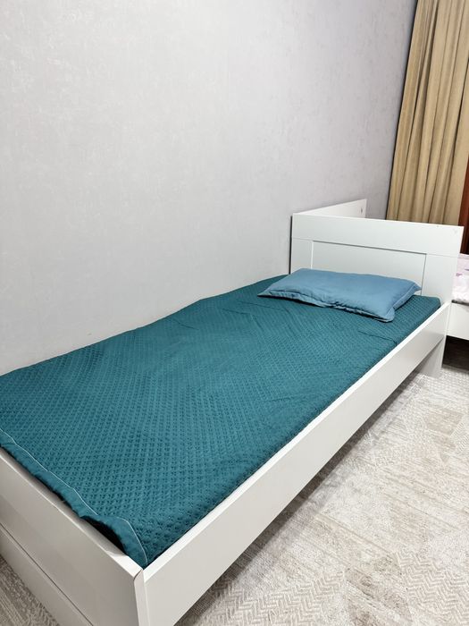 Продам кровать 90*200