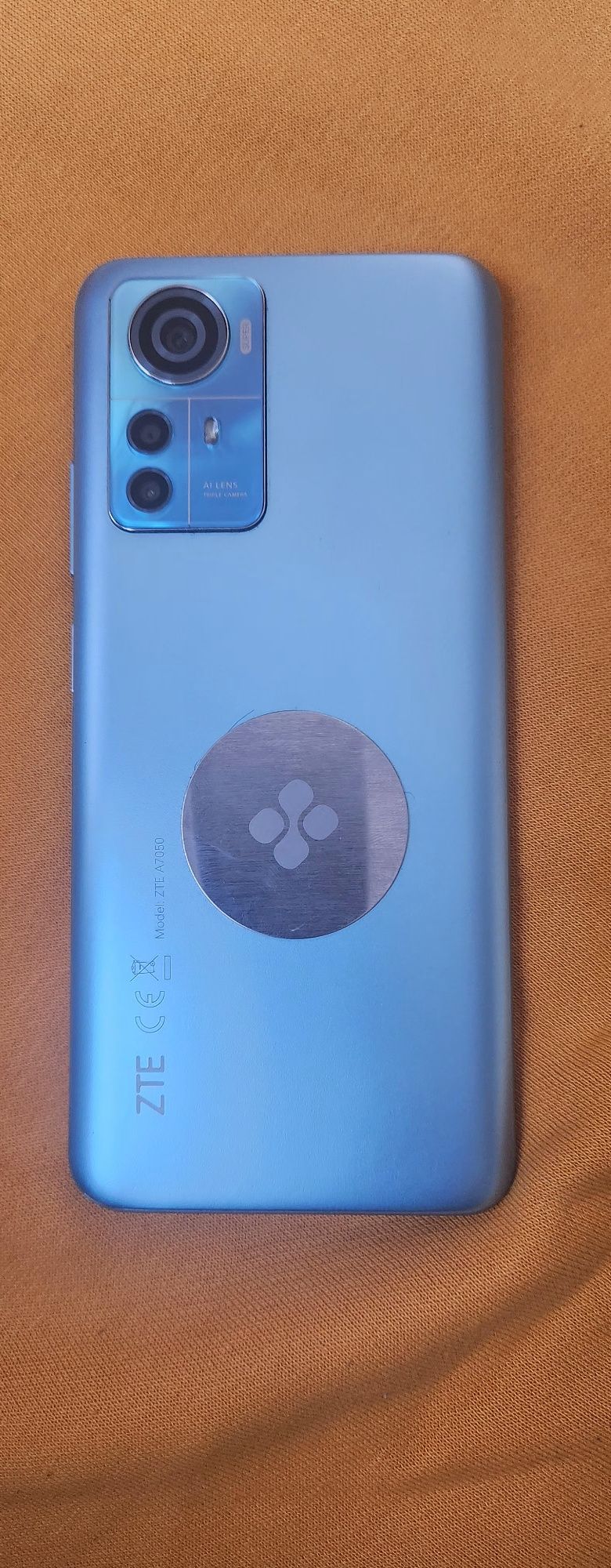 Vând  ZTE  A7050