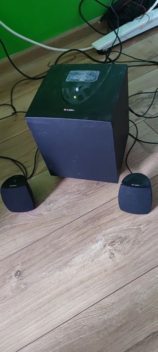 Sistem audio Labtec 2.1 Super Bass. in stare f buna. Se aude exc