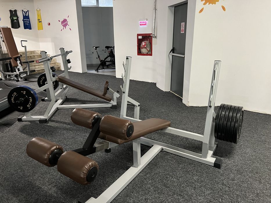 Banca declinata pentru piept / Banca Scott biceps / Eliptica Nautilus