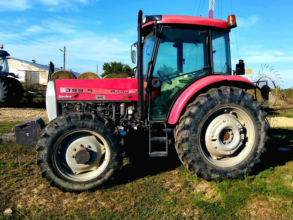 Vand/schimb cu bovine ANGUS, 2 TRACTOARE - HARS 299S cu incarcator si