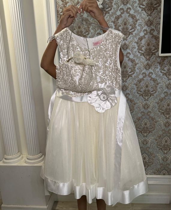 Продам платье на новый год