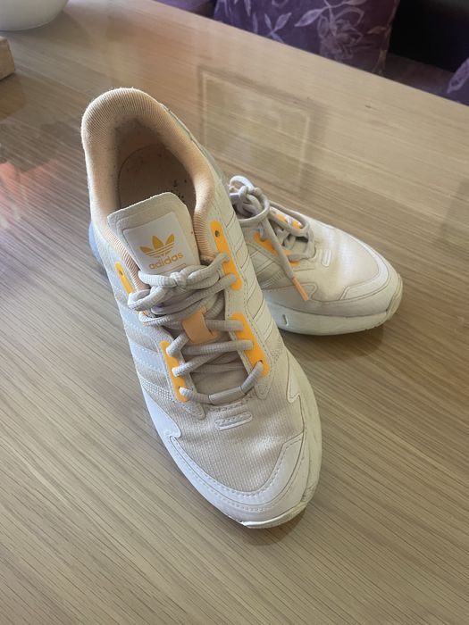 Маратонки adidas