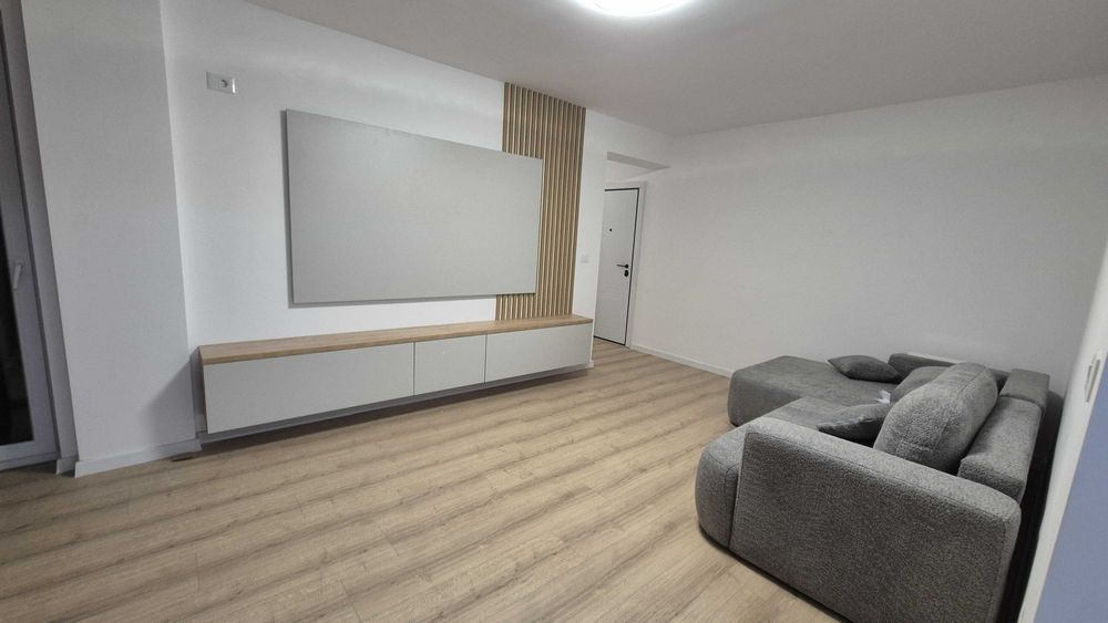 Închiriez apartament bloc nou