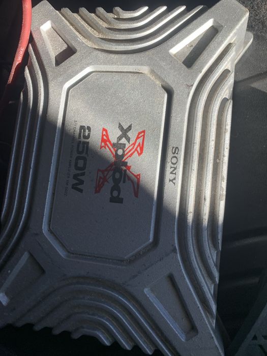 De vanzare subwoofer crunch usa + statie sony xplod