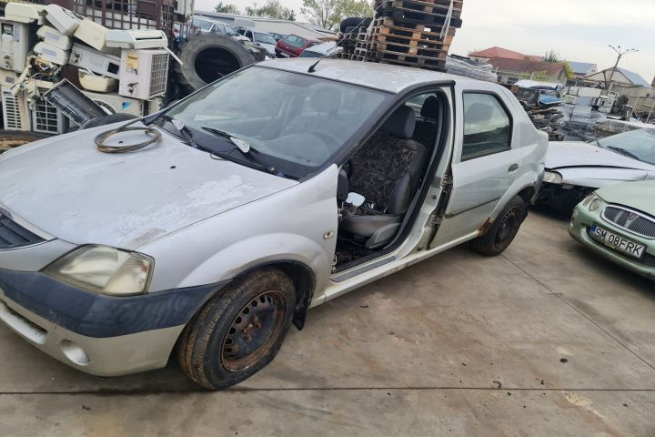 Bara fata Dacia Logan prima generatie