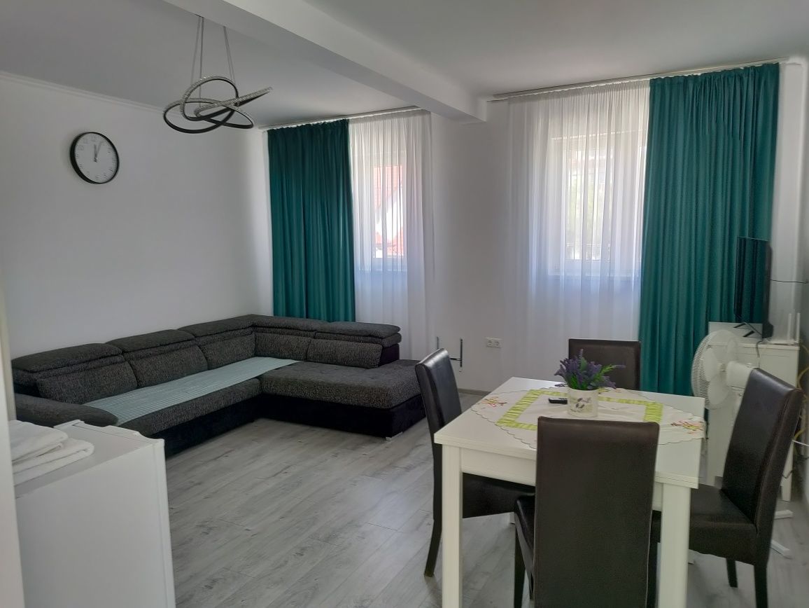 Chirie regim hotelier,Micro 17