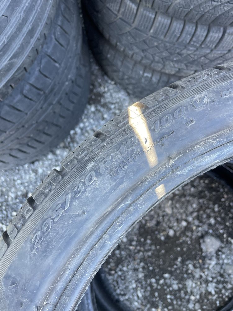 295/30/20 PIRELLI 2бр. Нови Гуми