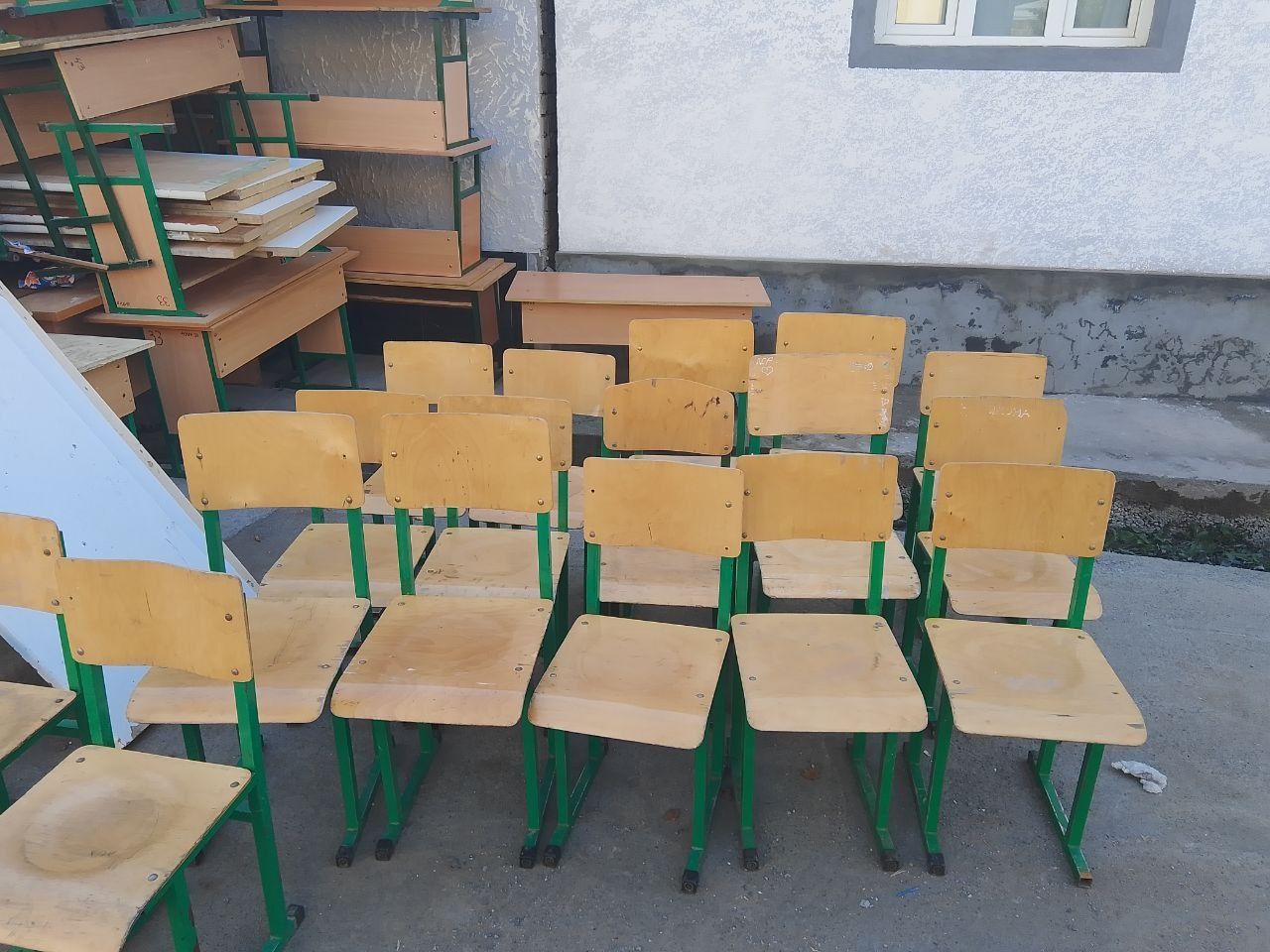 Parta stul doska meli shkaf sotiladi