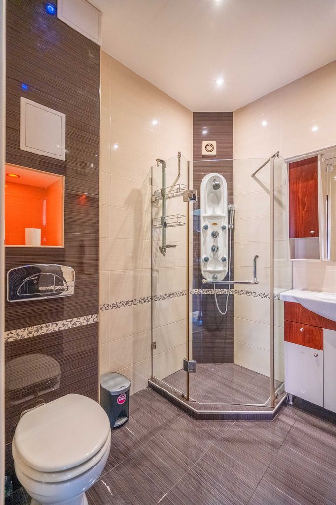 Дава се под наем Тристаен апартамент в София, Сердика - 90 кв.м за 830 € - Снимка #8