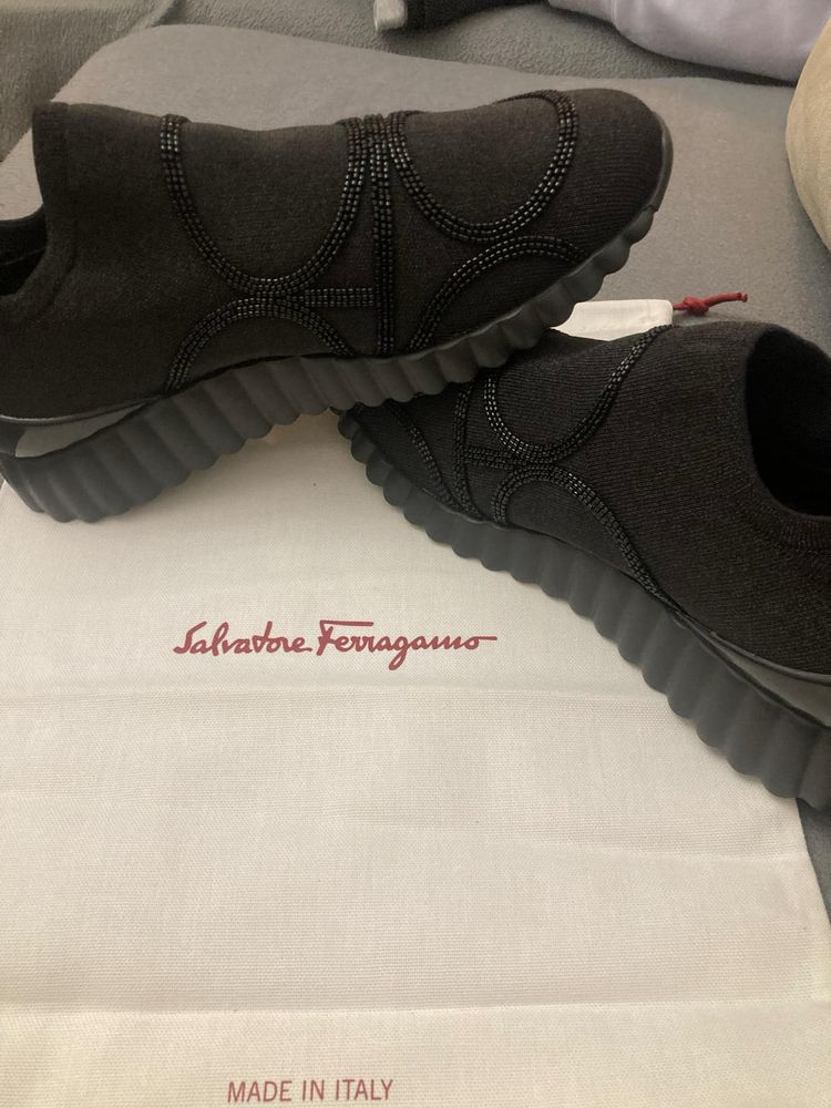 Нови дамски обувки Salvatore Ferragamo