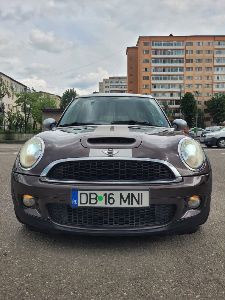 Mini Cooper S 1.6 Benzină 174 CP. Sport edition